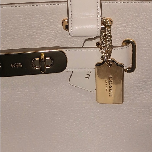 NWT Coach Swagger. Beautiful!. 🥰 - Picture 7 of 8